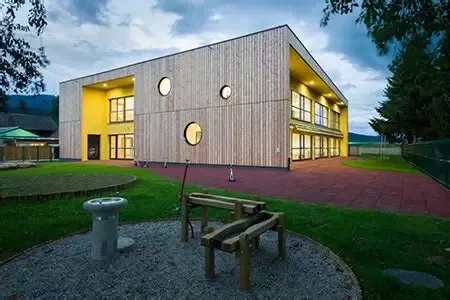 Ligte staalraam kleuterskoolkonstruksie