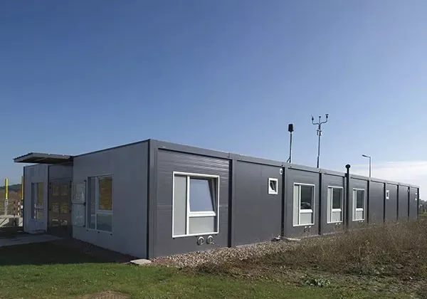 Stapelbare voorafvervaardigde staalhouerkantoor
