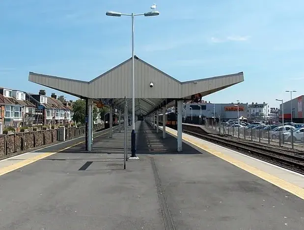 Staalraam eiland platform afdak