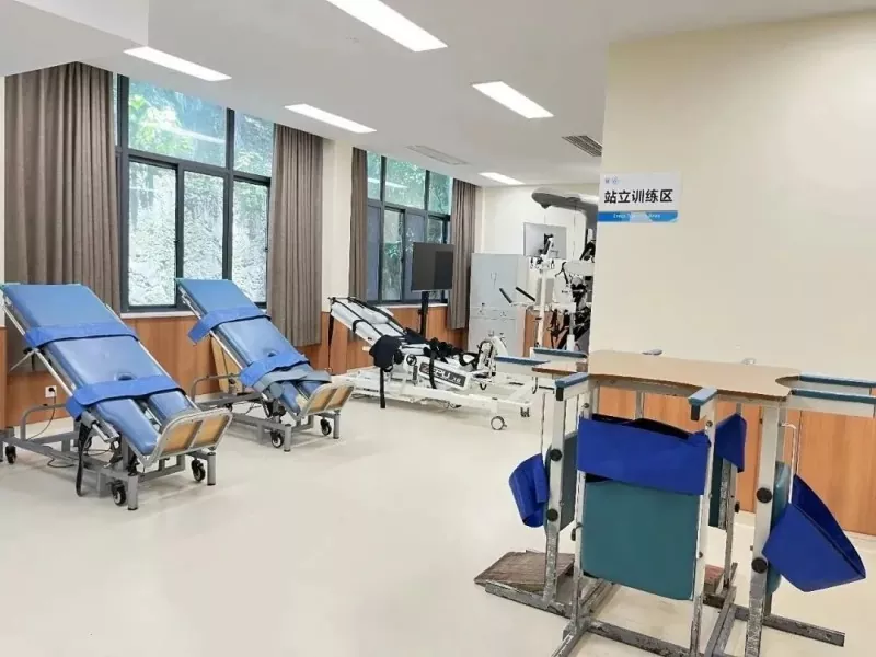Staal Rehabilitasie Toerusting Opleiding gebou